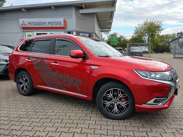 Mitsubishi Outlander 2.4 PHEV Plus Spirit 4WD 360° a.1.Hand
