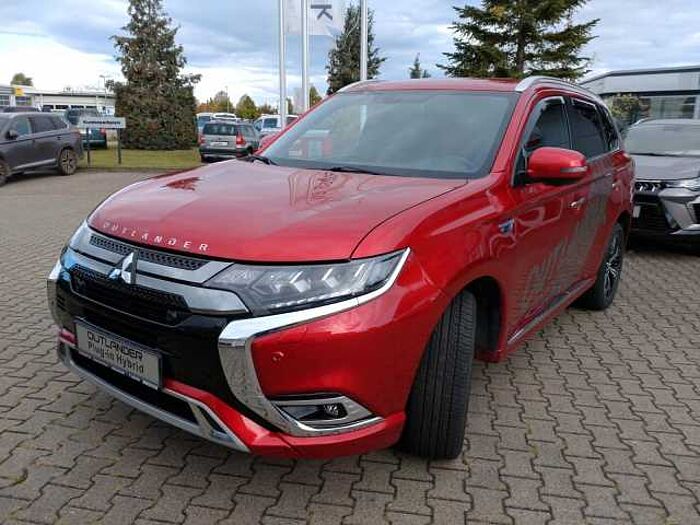 Mitsubishi Outlander 2.4 PHEV Plus Spirit 4WD 360° a.1.Hand