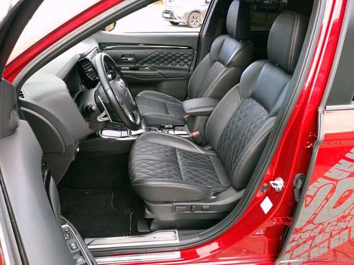 Mitsubishi Outlander 2.4 PHEV Plus Spirit 4WD 360° a.1.Hand