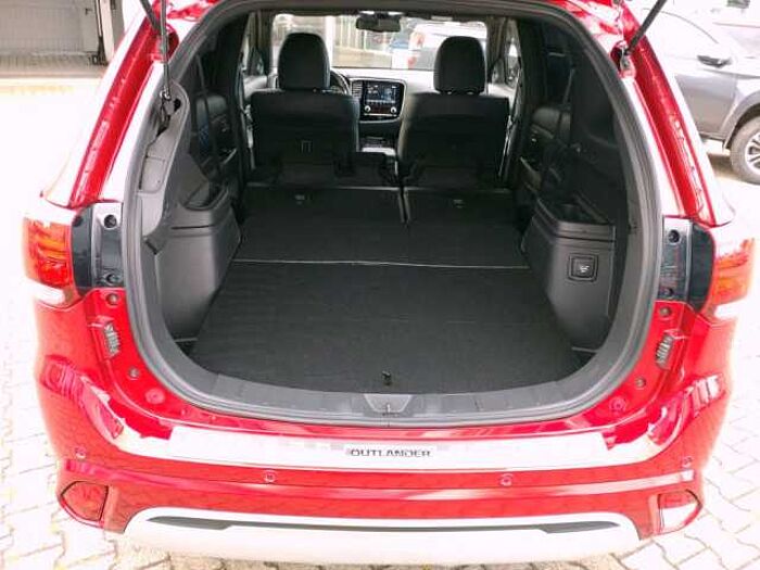 Mitsubishi Outlander 2.4 PHEV Plus Spirit 4WD 360° a.1.Hand