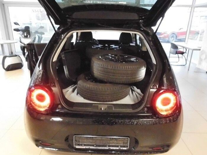 Honda e 100kW 1.Hd. 8-fach Reifen,NAVI,Kamera 360°