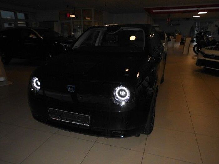 Honda e 100kW 1.Hd. 8-fach Reifen,NAVI,Kamera 360°