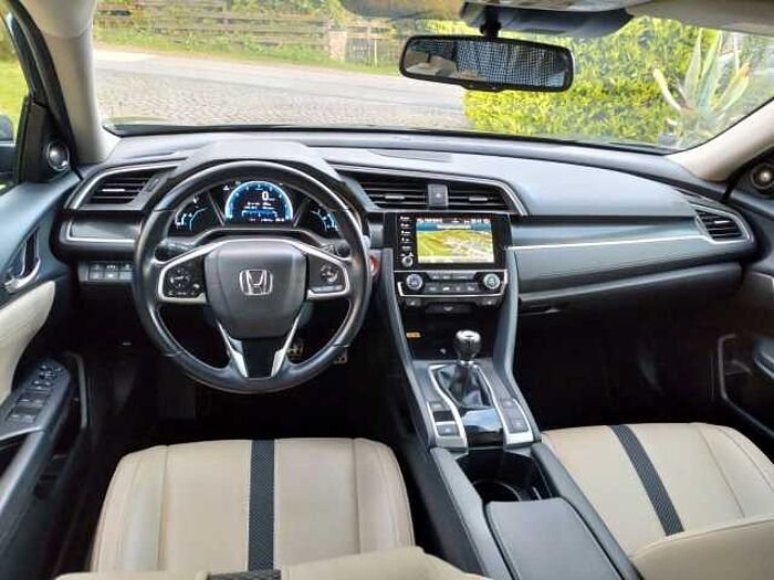 Honda Civic Limousine 1.5i Executive Leder Navi Kamera