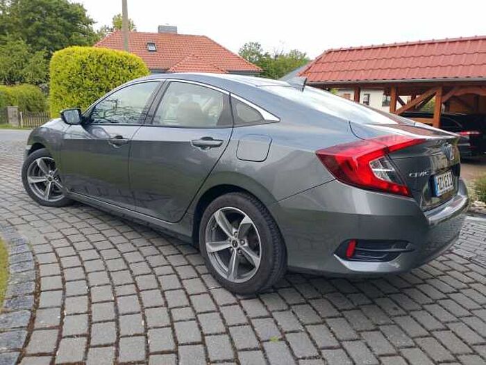 Honda Civic Limousine 1.5i Executive Leder Navi Kamera